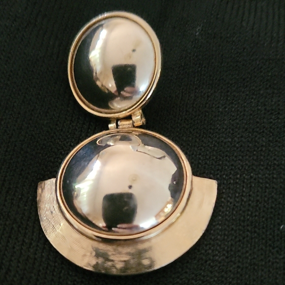 Vintage RETRO-Gold Tone Double Disc Drop Earrings -Clip Ons - Picture 4 of 8